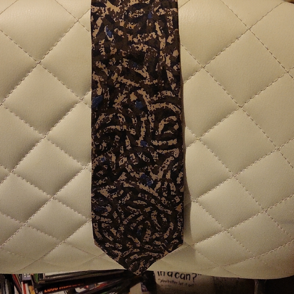 Elegant Brown and Blue Patterned Tie